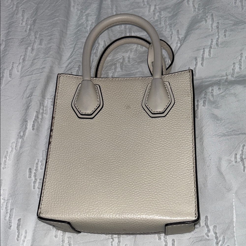 Michael Kors Mini Bag in Cream - Picture 4 of 5